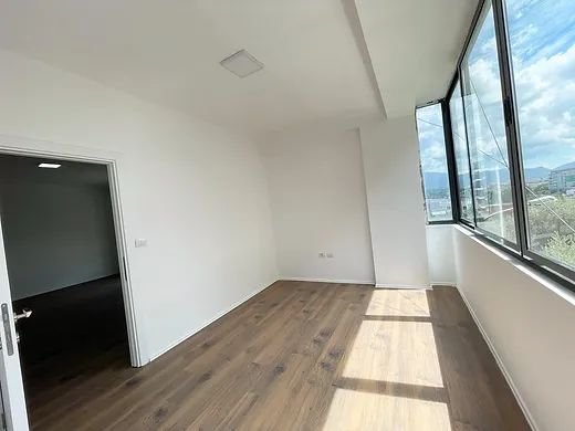 Tirane, shes apartament 2+1+BLK Kati 1, 92 m² 130.000 Euro (Kodra e Diellit)