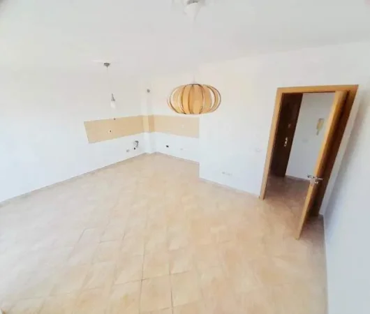 Tirane, shes apartament 2+1 160.000 Euro (21 Dhjetori)