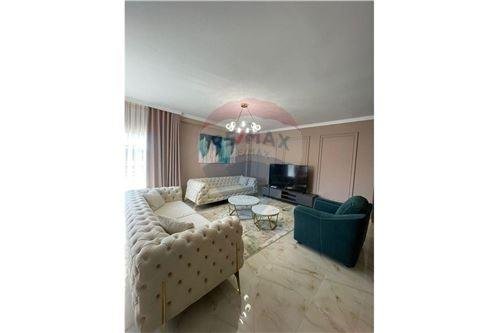 Tirane, jepet me qera apartament 1+1 Kati 3, 500 Euro (Farke Rezidenca Lake Land)