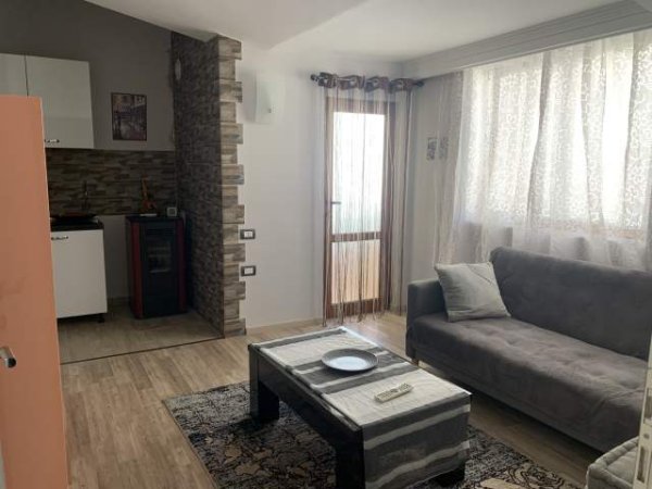 Pogradec, jepet me qera apartament 1+1+A+BLK Kati 6, 50 m² 30 Euro