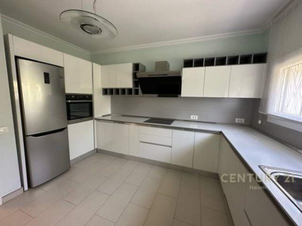 Tirane, jepet me qera Vile 3+1+A+BLK Kati 1, 303 m² 2.600 Euro (Long Hill Rezidence, Qendra Tregtare TEG)