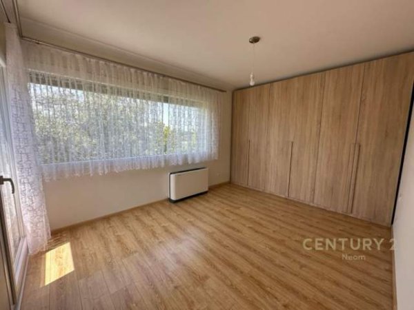 Tirane, jepet me qera Vile 3+1+A+BLK Kati 1, 303 m² 2.600 Euro (Long Hill Rezidence, Qendra Tregtare TEG)