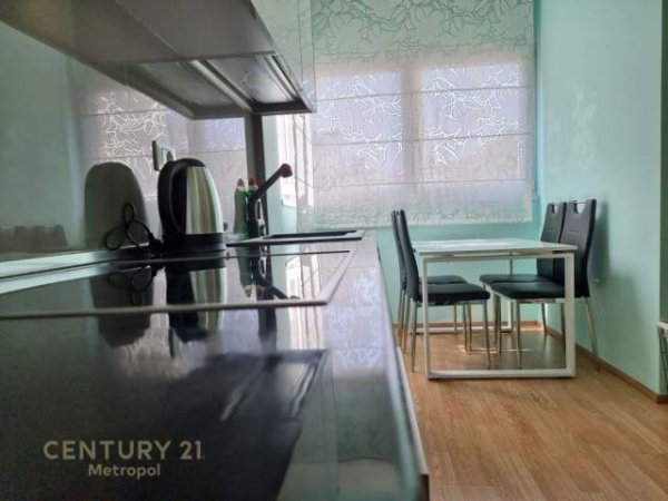 Tirane, shitet apartament 1+1 Kati 1, 50 m² 135.000 Euro (Ish Blloku, Rruga Abydl Frasheri)