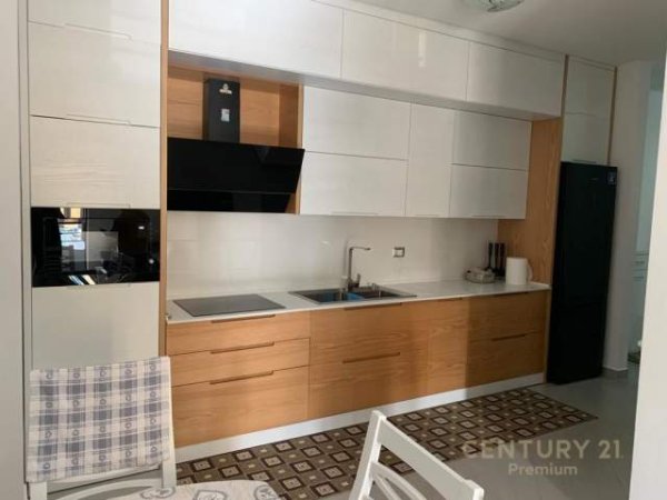 Tirane, shitet apartament 2+1+BLK Kati 3, 98 m² 105.000 Euro (Astiri)