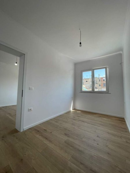 Tirane, shitet apartament 1+1 Kati 3, 43 m² 82.000 Euro (rruga Ylbere Bylykbashi)