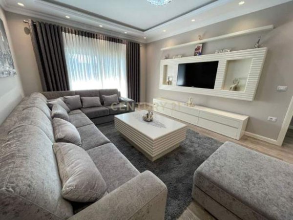Tirane, jepet me qera apartament 2+1+BLK Kati 2, 140 m² 500 Euro (Ish Vilat e Arabit, Fresku)