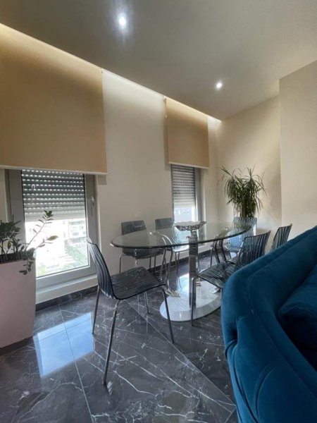 Tirane, jepet me qera apartament 1+1+BLK Kati 5, 73 m² 600 Euro (zogu zi)