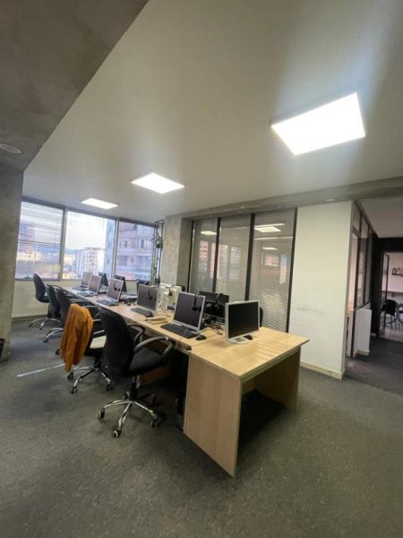 Tirane, jepet me qera apartament 5+1+A+BLK Kati 9, 370 m² 3.700 Euro (zogu zi)