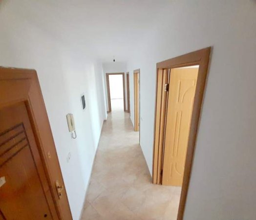 Tirane, shitet apartament 2+1 Kati 8, 100 m² 160.000 Euro (21 Dhjetori)