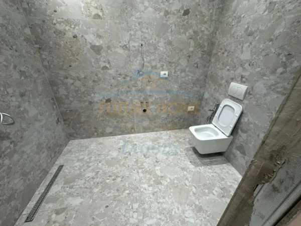 Tirane, shitet apartament 2+1+Ballkon Kati 0, 94 m² 208.000 € (Eduard Mano)