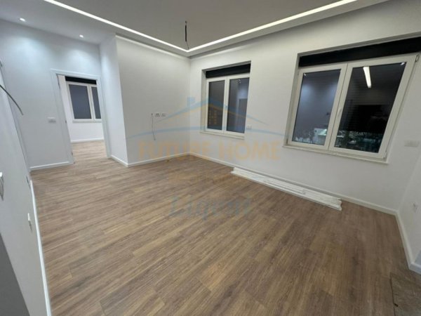 Tirane, shitet apartament 2+1+Ballkon Kati 0, 94 m² 208.000 € (Eduard Mano)