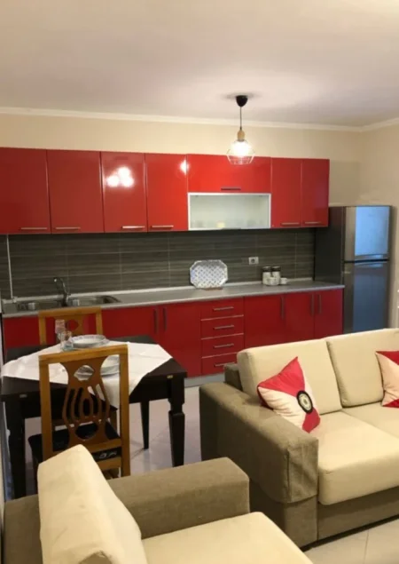 Tirane, jepet me qera apartament 1+1 Kati 5, 60 m² (Pazari I Ri)