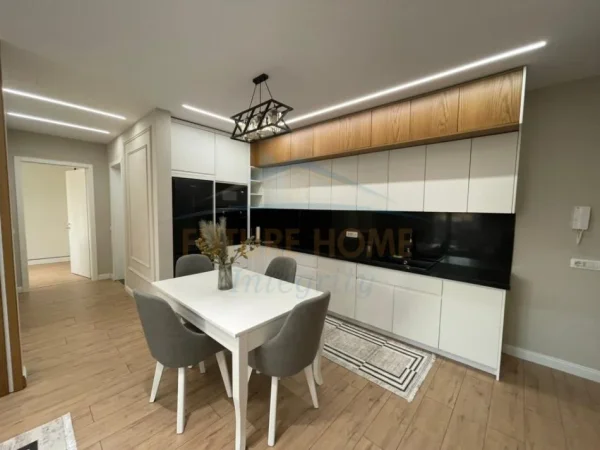 Tirane, jepet me qera apartament 2+1+2+POST PARKIMI Kati 2, 99 m² 1.400 € (LIQENI I THATE RADISONI)