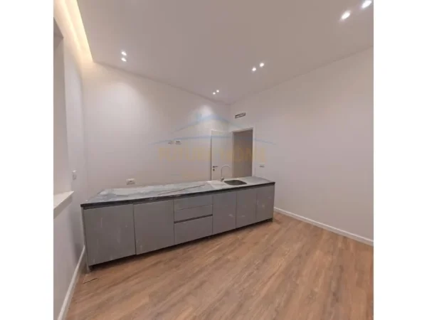 Tirane, shitet apartament Kati 0, 65 m² 142.200 € (Liqeni i Thate)