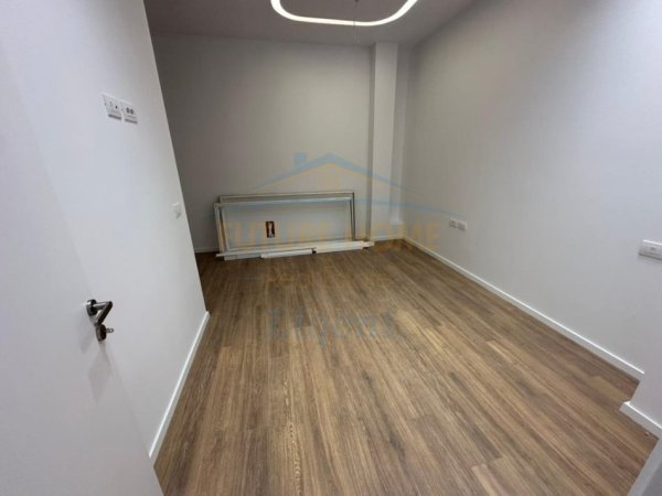 Tirane, shitet apartament 2+1 Kati 2, 102 m² 225.000 € (Liqeni i Thate)