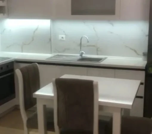 Tirane, jepet me qera apartament 2+1 Kati 2, 650 m² 650 € (Rruga Jordan Misja)