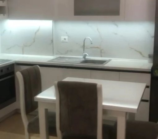 Tirane, jepet me qera apartament 2+1 Kati 2, 650 m² 650 € (Rruga Jordan Misja)