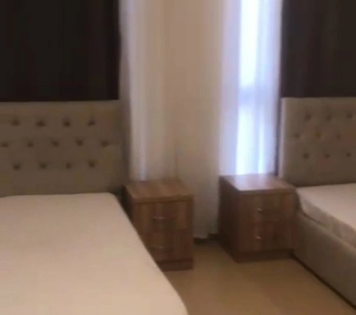 Tirane, jepet me qera apartament 2+1 Kati 2, 650 m² 650 € (Rruga Jordan Misja)