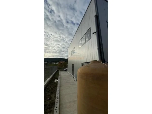 Tirane, shitet magazine Kati 0, 1.400 m² 900.000 € (Prush)