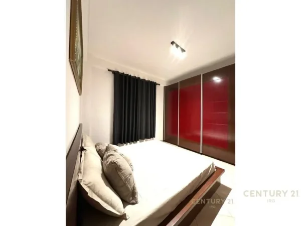 Tirane, jepet me qera apartament 1+1+Ballkon Kati 3, 65 m² 520 € (rrapo hekalli)