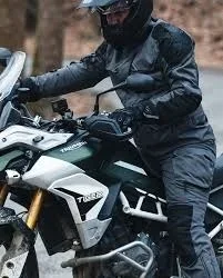 Durres, shes Xhup motorri Dainese Ladaki 3L 3shtresa D-Dry oferte 355 €