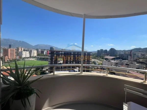 Tirane, jepet me qera apartament 1+1+Ballkon , 90 m² 900 € (Komuna e Parisit)