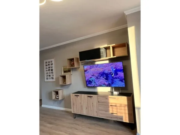 Tirane, jepet me qera apartament 2+1+Ballkon Kati 4, 70 m² 500 € (Yzberisht, prane Grand Gallery)