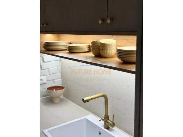 Tirane, jepet me qera apartament 2+1+Ballkon Kati 2, 65 m² 930 € (Myslym Shyri)