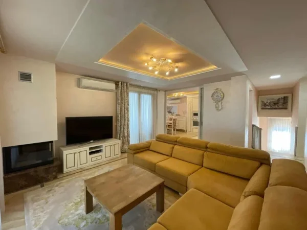 Tirane, shes apartament+verande | Penthouse 4+1+Aneks+Ballkon Kati 4, 235 m² 420.000 € (Rruga Peti, Kompleksi Ferrari)