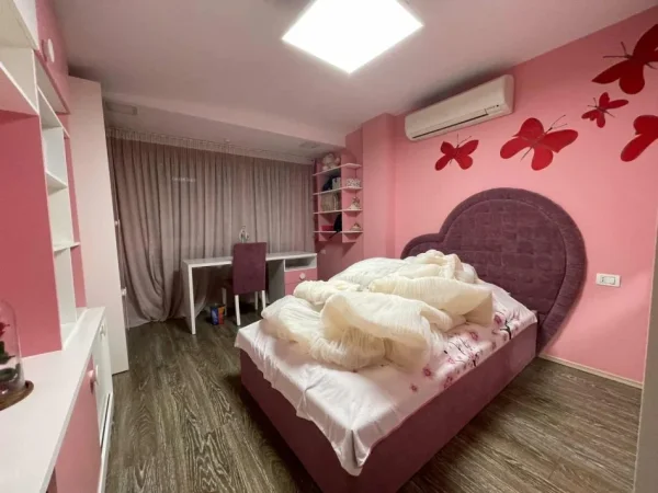 Tirane, shes apartament+verande | Penthouse 4+1+Aneks+Ballkon Kati 4, 235 m² 420.000 € (Rruga Peti, Kompleksi Ferrari)