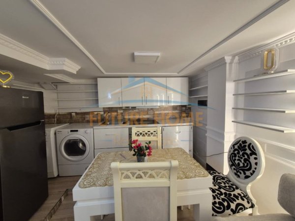 Tirane, jepet me qera apartament Kati 0, 40 m² 550 € 
