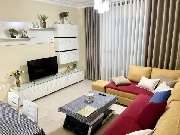 Vlore, jepet me qera apartament Kati 8, 68 m² 400 € 
