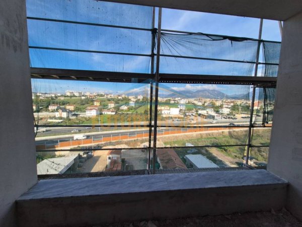 Tirane, shitet apartament Kati 6, 60 m² 72.000 €