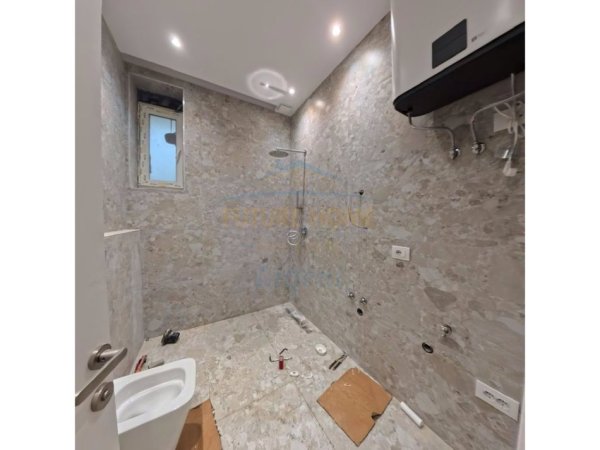 Tirane, shitet apartament Kati 0, 55 m² 142.200 €