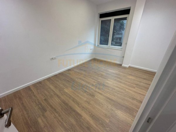 Tirane, shitet apartament Kati 0, 82 m² 208.000 €