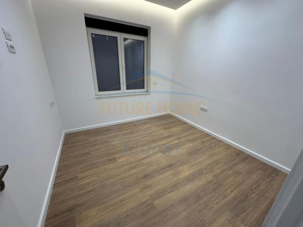 Tirane, shitet apartament Kati 0, 82 m² 208.000 €