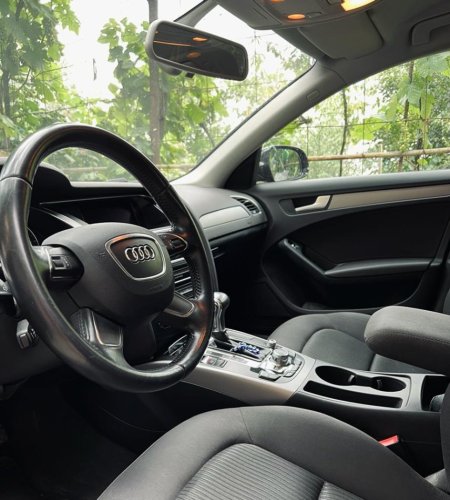 Tirane, shitet makine Audi A4 Avant 2.0 tdi Viti 2012 Nafte, e zeze automatik Klima 226.001 km 6.300 €