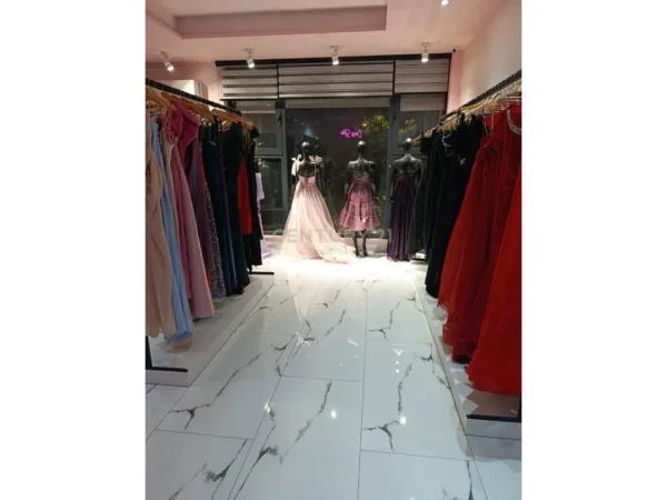 Tirane, jepet me qera ambjent biznesi Kati 2, 107 m² 800 € (misto mame llazi miho)