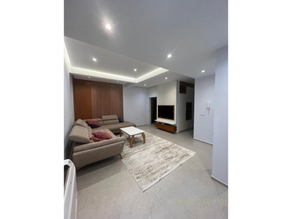 Tirane, jepet me qera apartament 2+1 Kati 1, 110 m² 650 € (Don Bosko Titan130857)