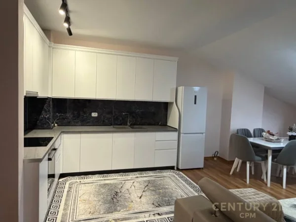 Tirane, jepet me qera apartament 2+1 Kati 5, 108 m² 500 € (Shkoze smart130800)