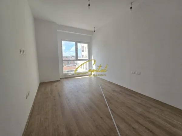 Tirane, jepet me qera apartament 2+1 Kati 3, 116 m² 193.000 € (RRUGA DRITAN HOXHA)