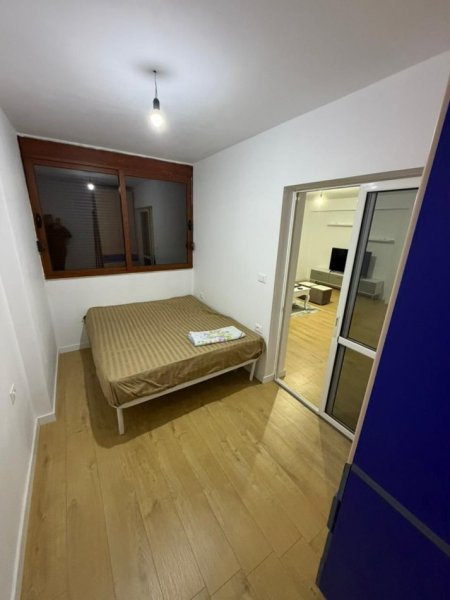 Tirane, jepet me qera apartament 3+1 Kati 4, 116 m² 550 € (LAPRAKE)