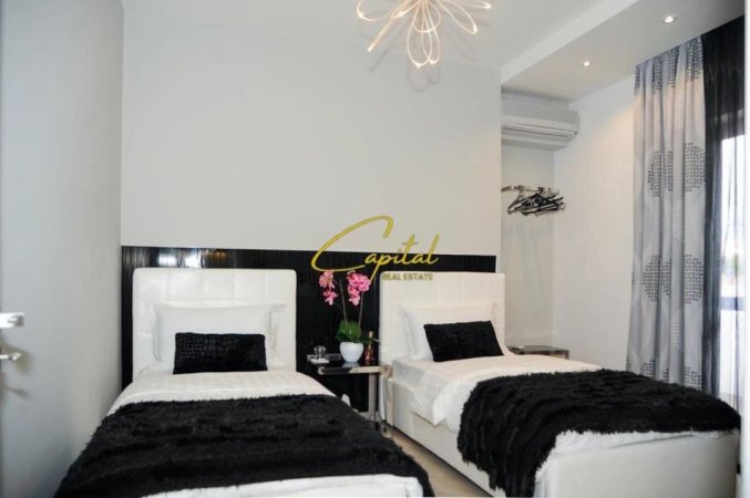 Tirane, jepet me qera apartament 2+1 Kati 8, 96 m² 950 € (ISH BLLOKU)