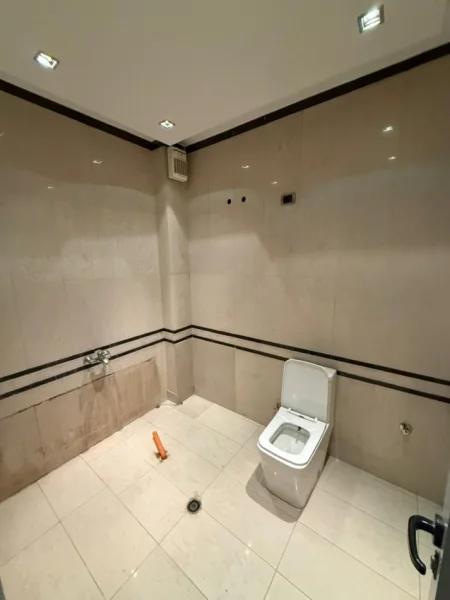 Tirane, shitet apartament 2+1 Kati 3, 173 m² 350.000 € (LIQENI ARTIFICIAL)