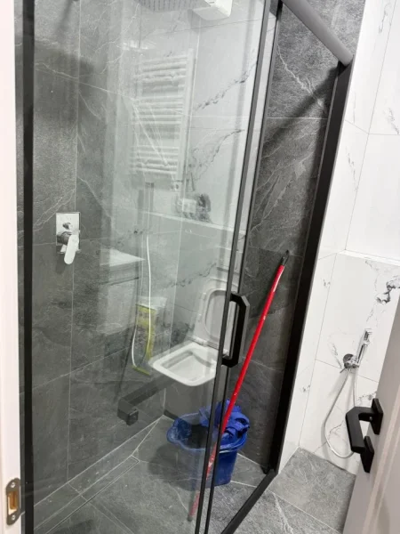 Tirane, jap me qera 1+1 Kati 6, 65 m² 480 € 