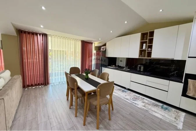 Tirane, shitet ambjent biznesi , 588 m² (Shkolla e Bashkuar Shkolla e Bashkuar, Tiranë(ID: 530291018-1024)