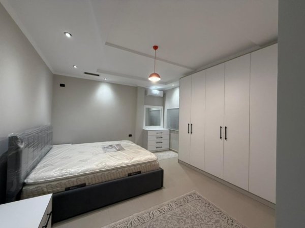 Tirane, jepet me qera shtepi 2+1 Kati 2, 80 m² 550 € (RRUGA 5 MAJ)