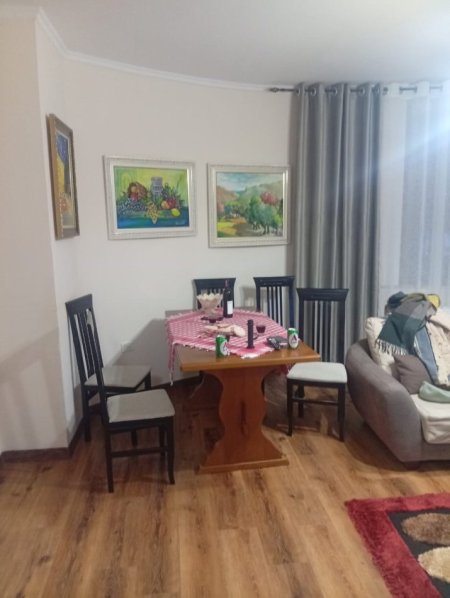 Jepet me Qera Apartament 2+1 tek Pazari i Ri,   600 €uro