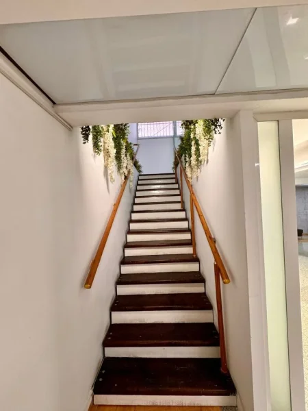 Tirane, jepet me qera ambjent biznesi Kati 1, 655 m² 5.800 € (RRUGA E KAVAJES)