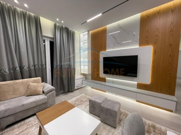 Tirane, jepet me qera apartament 2+1 Kati 1, 96 m² 800 € (Fakulteti Ekonomik)